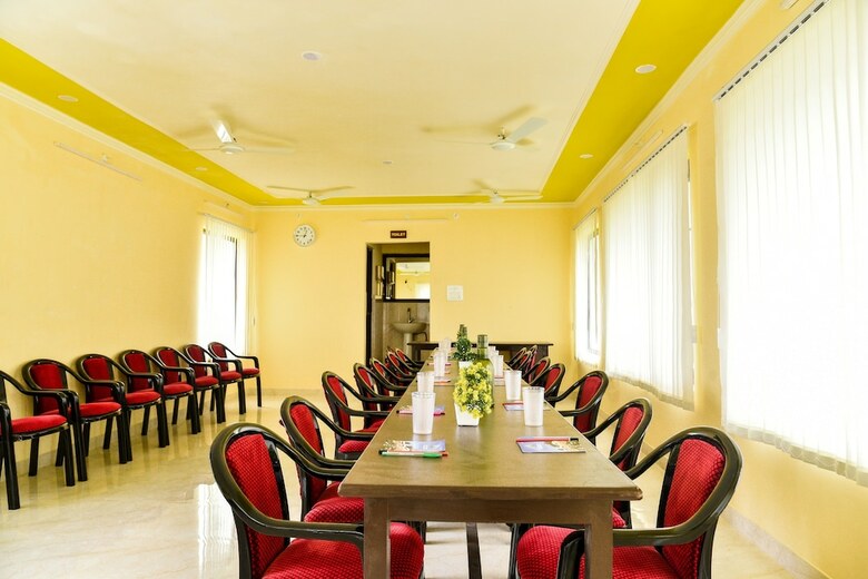 Charekh Food & Forest Resort