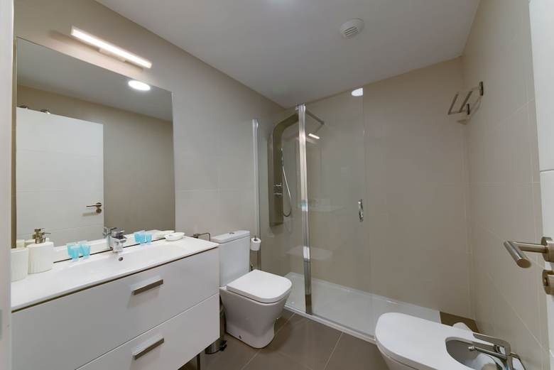 Apartamentos Holidays2 Malaga Ciza�a