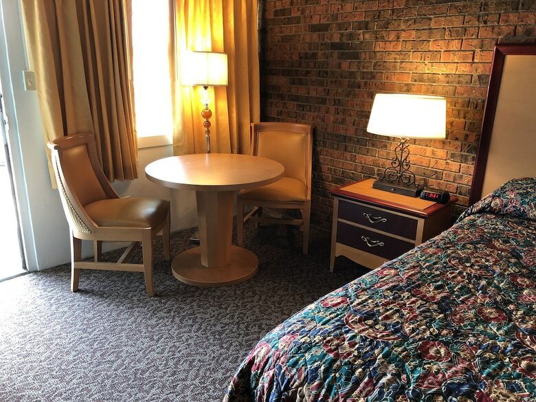 Hotel Dunes Inn