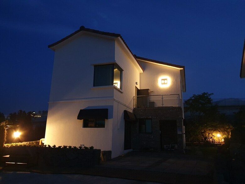 Hotel Bombom Guesthouse