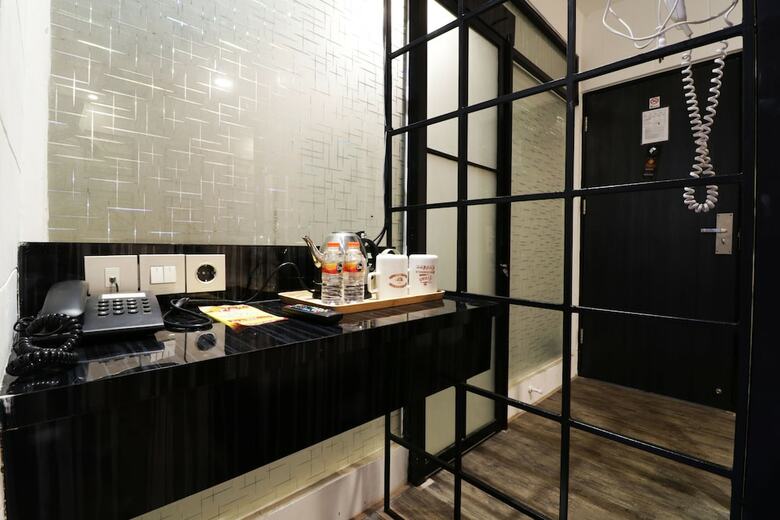 Hotel Sanrina Makassar