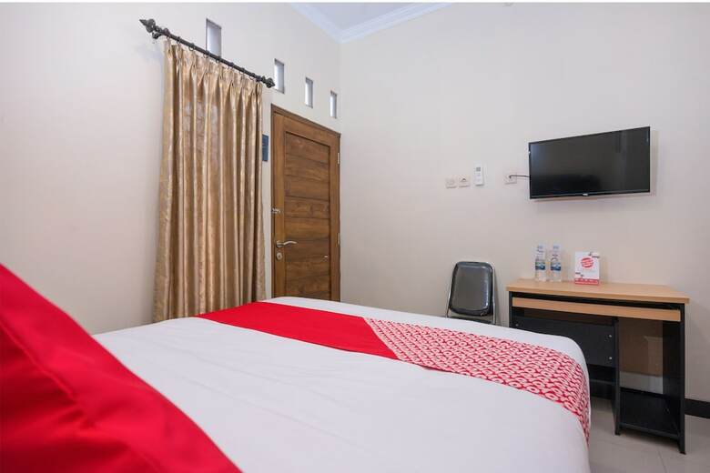 Hostal Oyo 1226 Al Abror Homestay