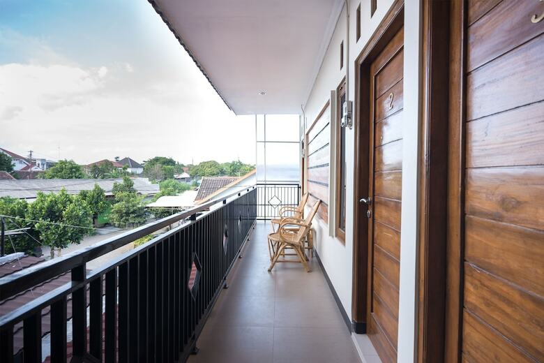 Hostal Oyo 1226 Al Abror Homestay