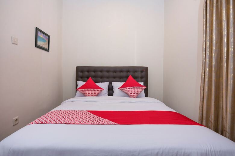 Hostal Oyo 1226 Al Abror Homestay