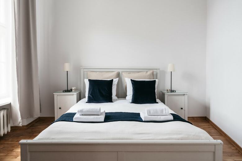 Square Apartment By Loft Affair