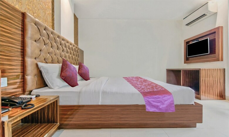 Treebo Trend Hotel Swiss