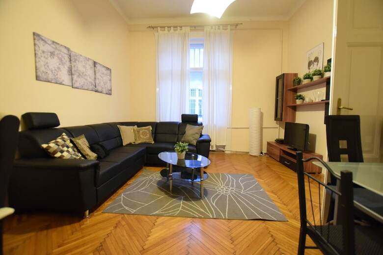 Budget Apartment By Hi5 - Feh�rhaj�
