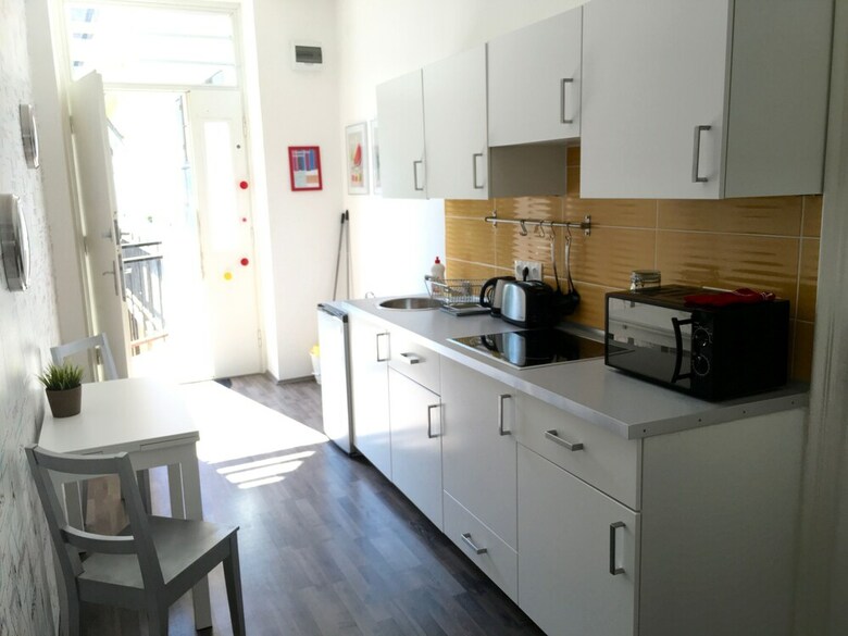 Budget Apartment By Hi5 - Kir�ly 99.