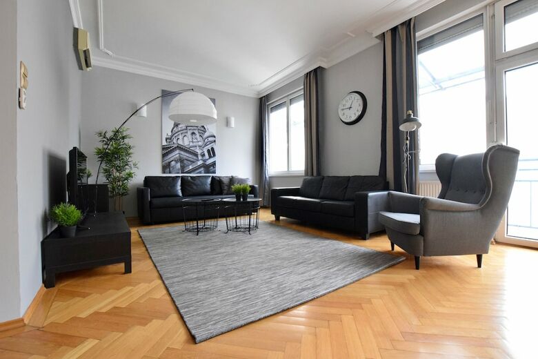 Luxury Apartment By Hi5 - Lovag Suites