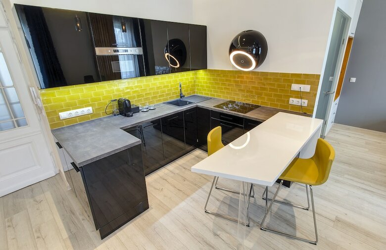 Luxury Apartment By Hi5 - Andr�ssy Suite