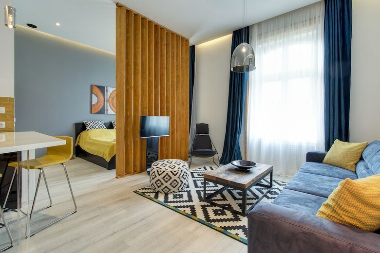 Luxury Apartment By Hi5 - Andr�ssy Suite