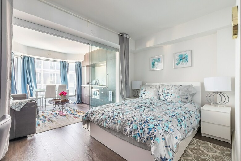 Simply Comfort Charming Yorkville Condos