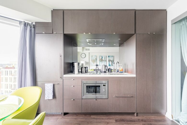 Simply Comfort Charming Yorkville Condos