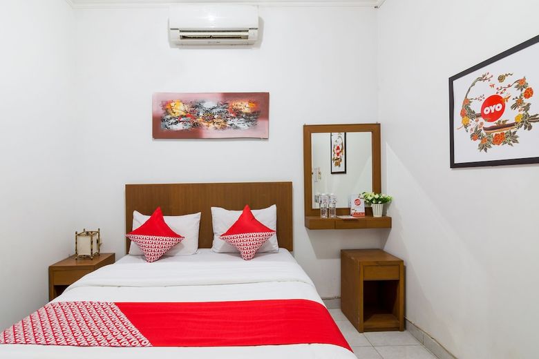 Hostal Oyo 1242 Penginapan Rb Syariah