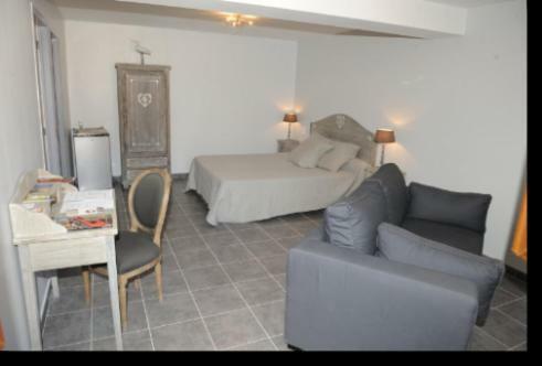 Hostal Aux Berges Du Canal