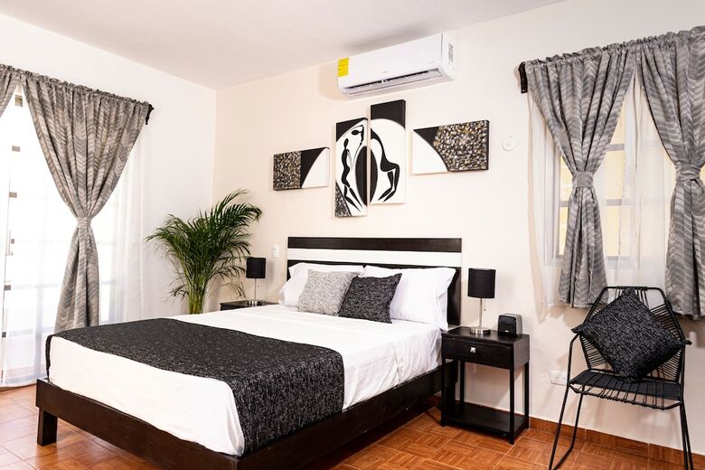 Santa Fe Studios And Suites By The Spot