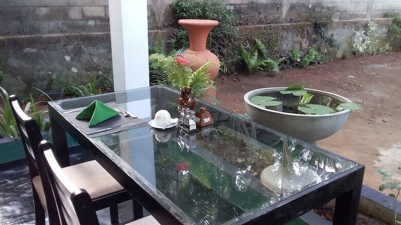 Bed & Breakfast Sanjee'shome & Lanka Ayurveda