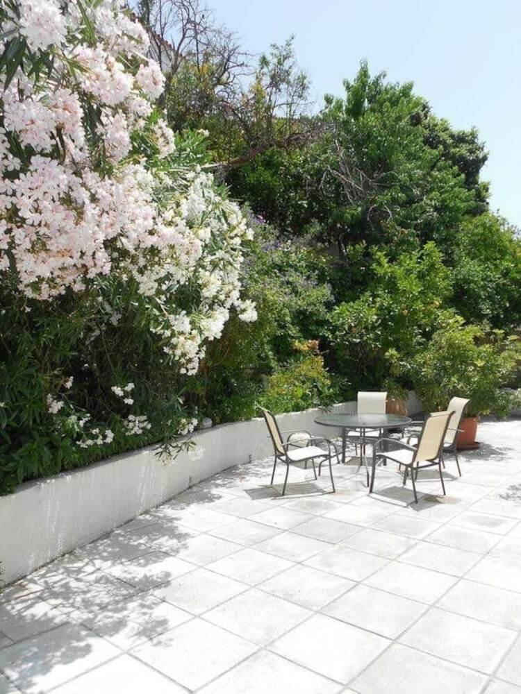 Frini Apartments