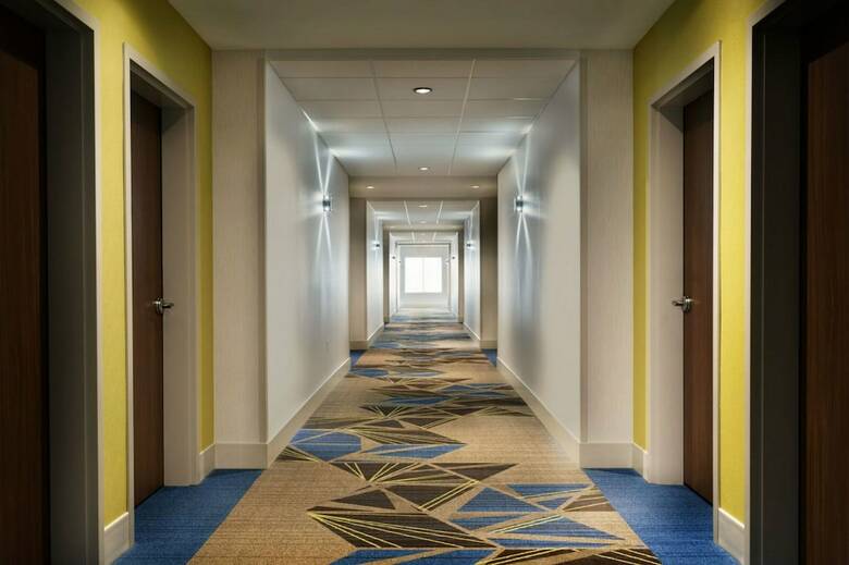 Hotel Holiday Inn Express And Suites Warsaw - E Center
