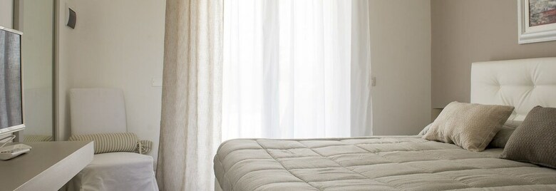 Hotel Home Suites Home
