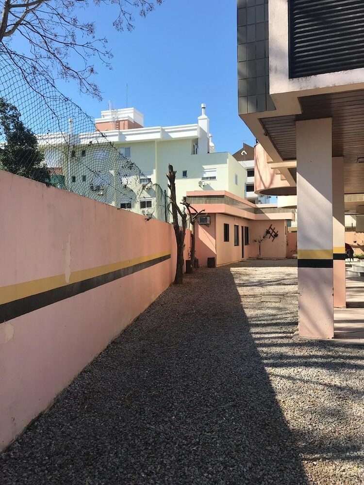 Aparthotel Residencial Leticia
