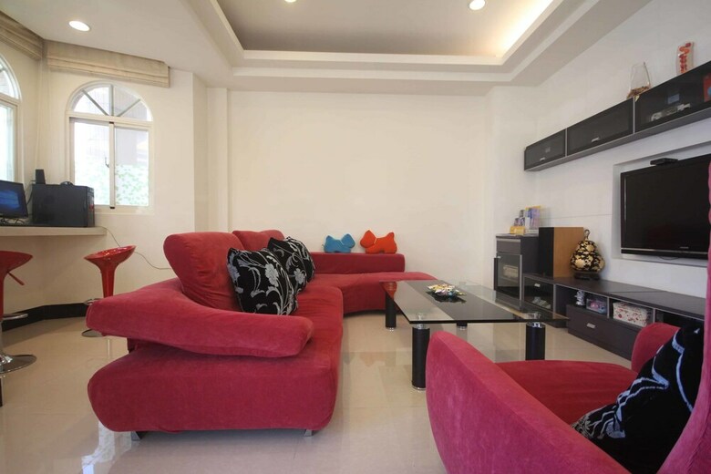 Hotel Dameile Homestay