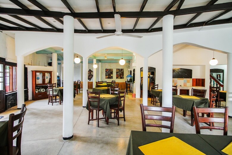 Oyo 295 Sea View Hotel 02
