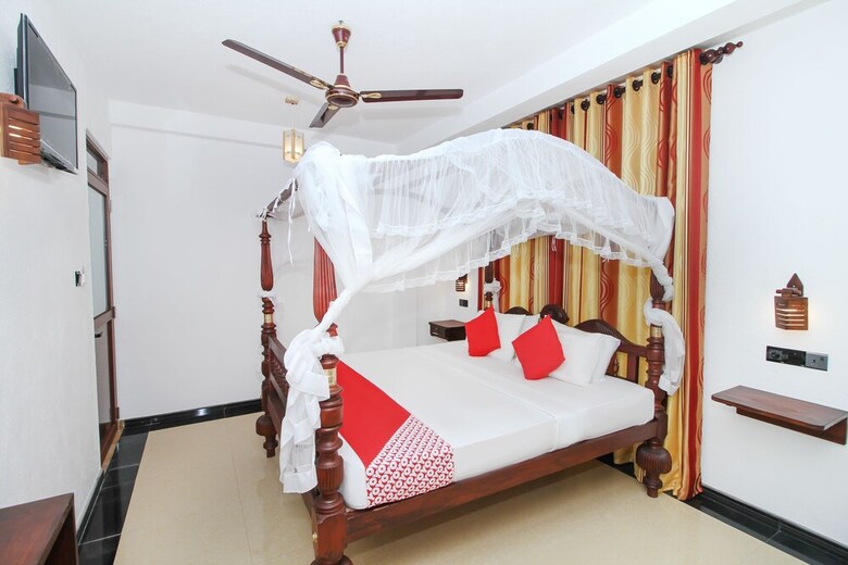 Oyo 295 Sea View Hotel 02