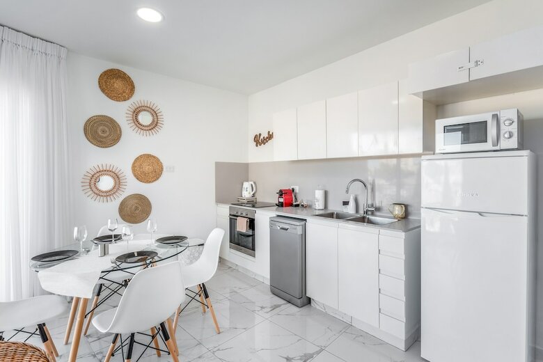 Even Israel Apartments