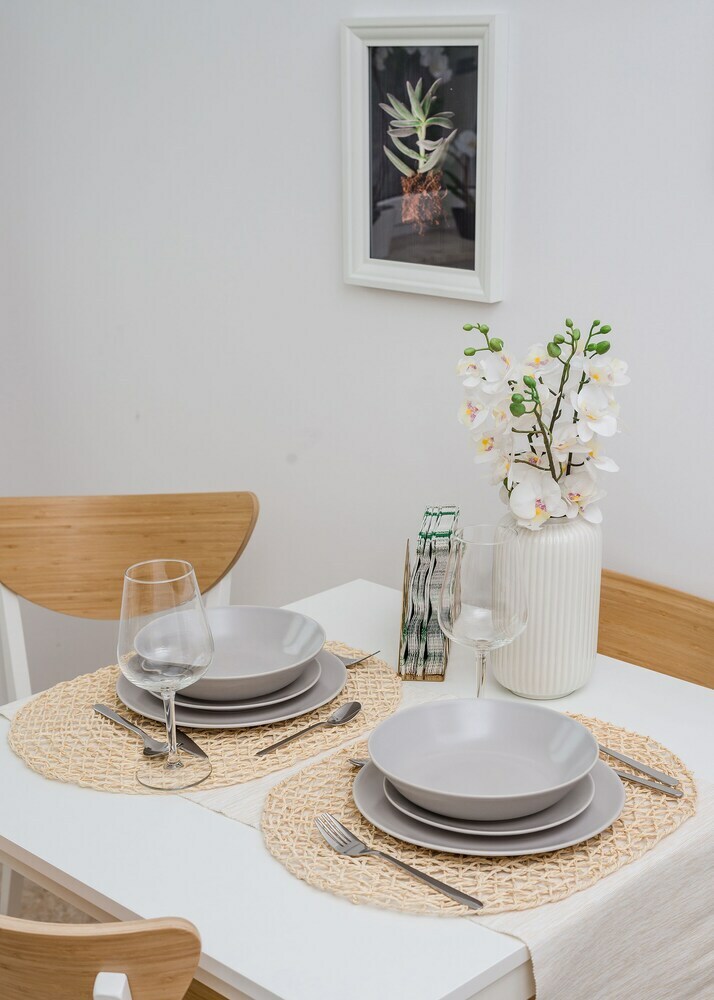 Plac Zbawiciela Comfortable Apartment