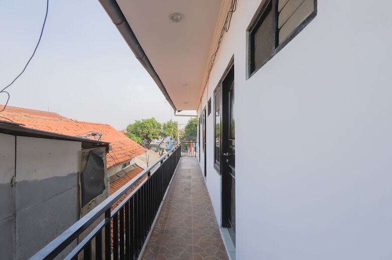Hotel Oyo 442 Koen Hanare