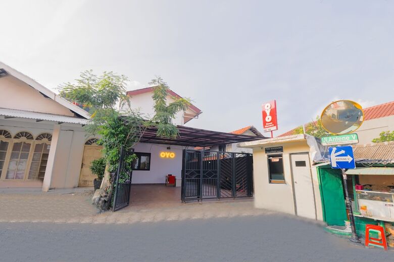 Hotel Oyo 442 Koen Hanare