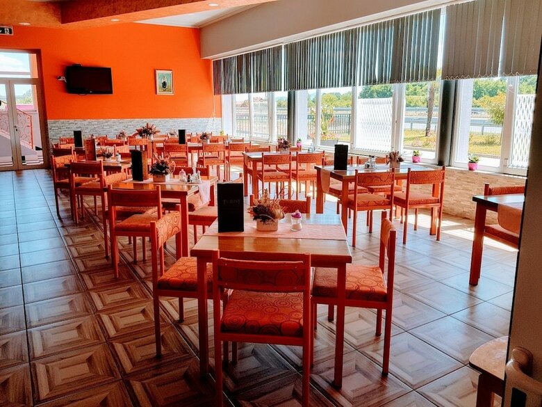 Pension Restoran Prenociste Turist