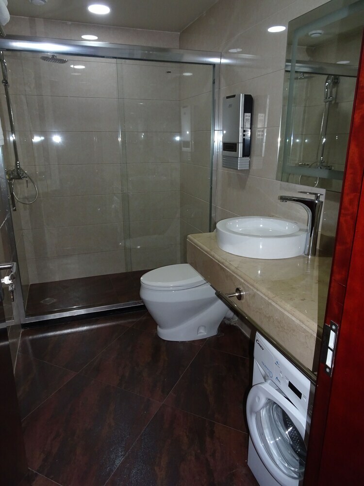 Apartment Batumskaya 16-4 Ap. 22