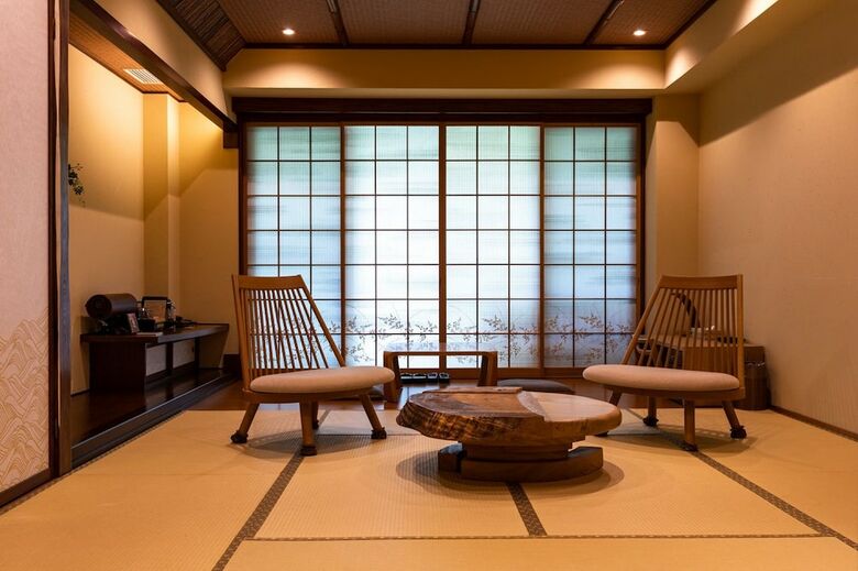 Ancient Hotel Asama Karuizawa
