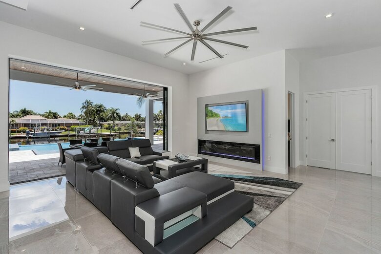 Villa Cosmopolitan By Vacationhit