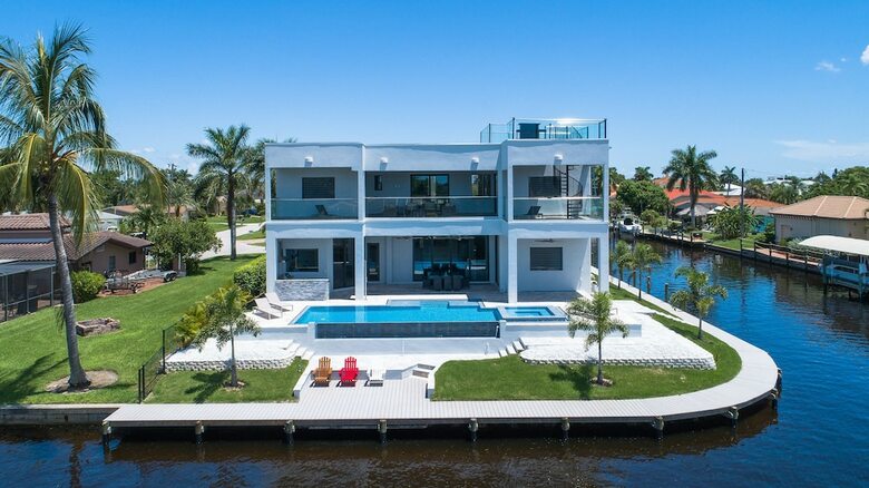 Villa Cosmopolitan By Vacationhit