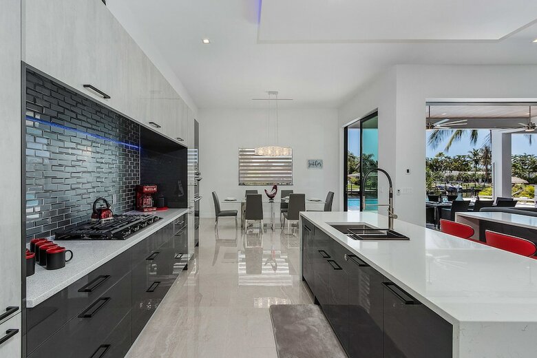 Villa Cosmopolitan By Vacationhit