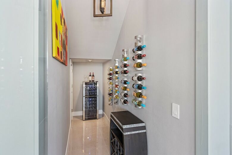 Villa Cosmopolitan By Vacationhit