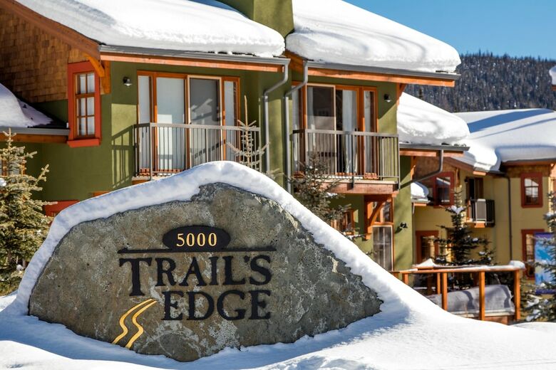 Trails Edge #03 By Bear Country
