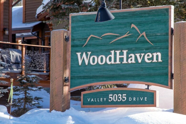 Woodhaven #16 By Bear Country