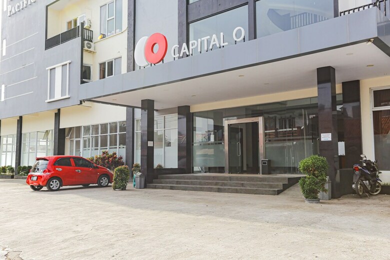 Capital O 1246 Hotel Grand Pacific