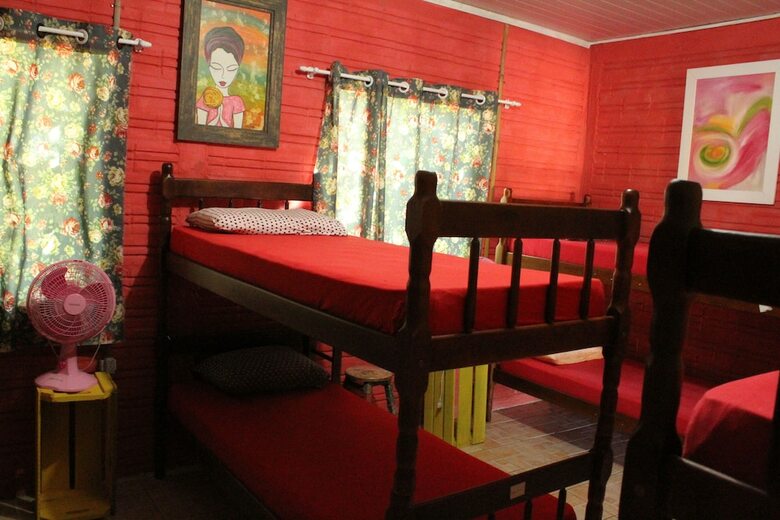 Hostal Hostel Casamarela