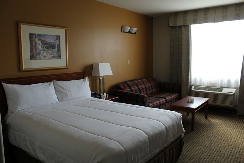 Hotel Foxwood Inn & Suites
