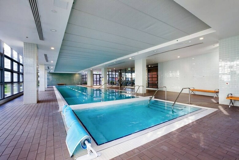 Apartamentos 3br Penthouse Above A Shopping Mall