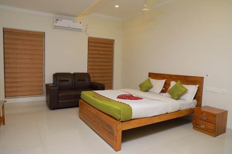 Hotel Sreepathi Nirmalyam