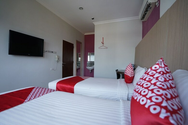 Hostal Oyo 1328 Hotel City