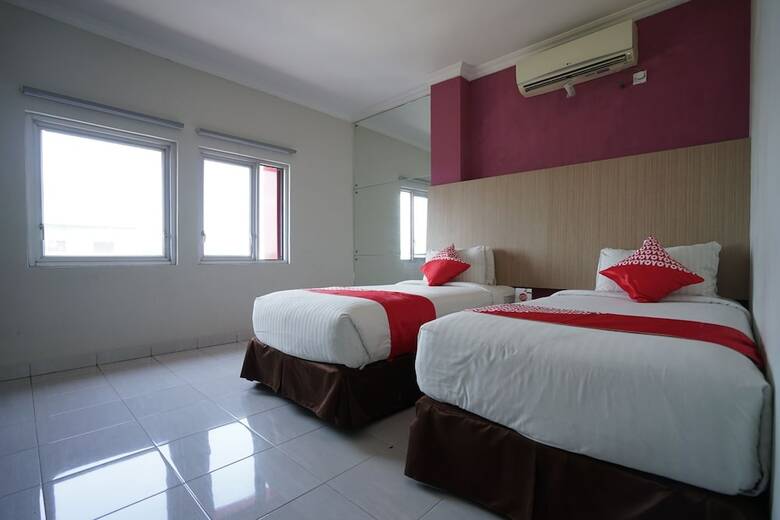 Hostal Oyo 1328 Hotel City