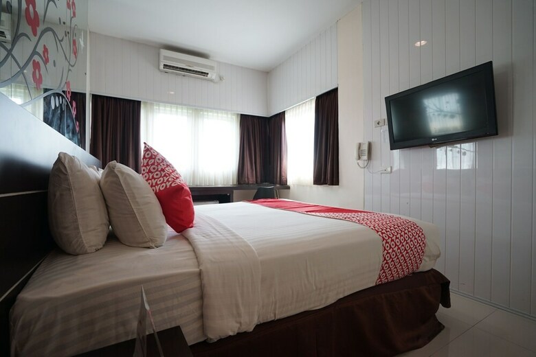 Hostal Oyo 1328 Hotel City