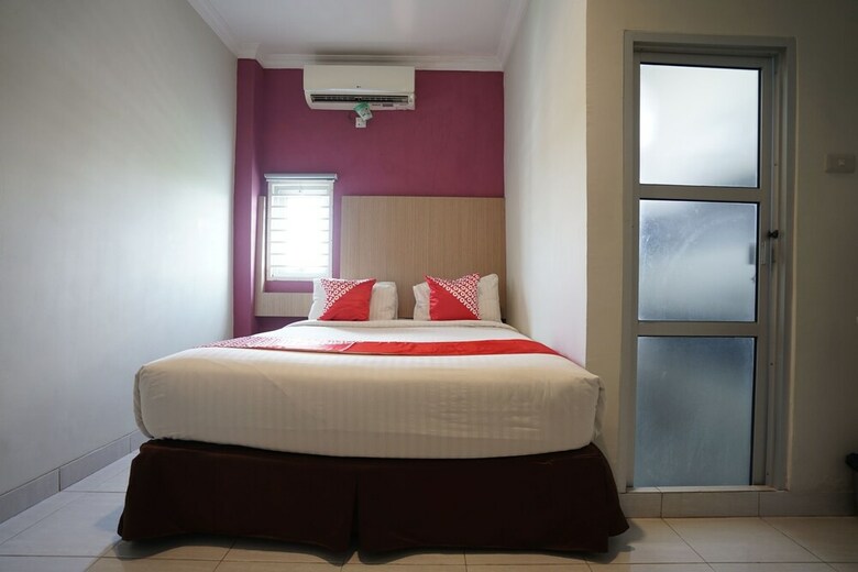 Hostal Oyo 1328 Hotel City